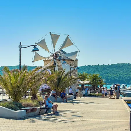 アパート In メドゥリン